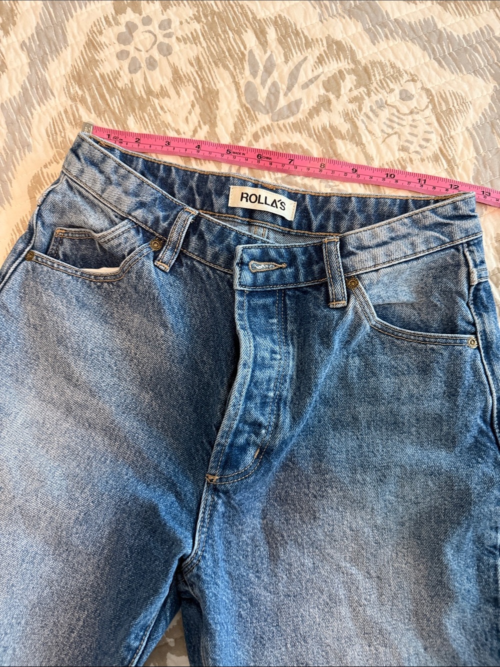 Rollas classic flare crop high-rise, relaxed flare size 25 Aussie size 7